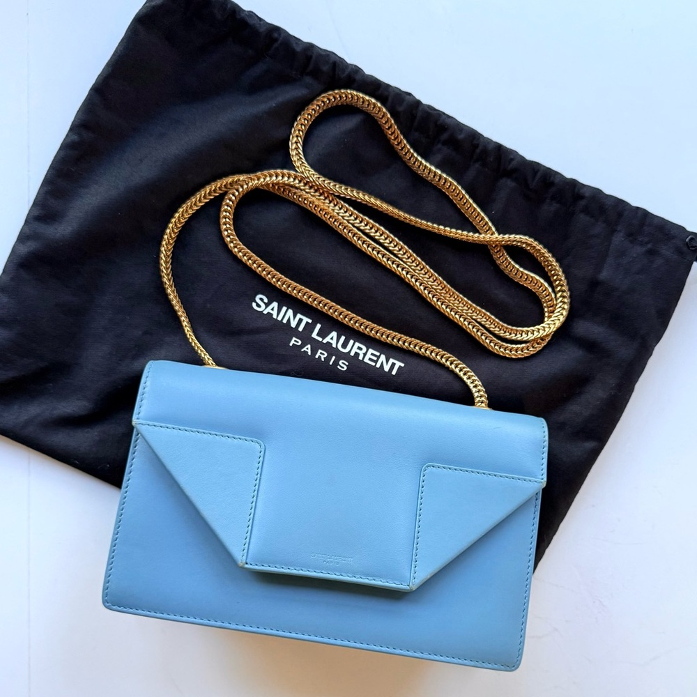 Saint Laurent Betty Light / Sky Blue Crossbody Shoulder Bag w/ Gold Chain Strap